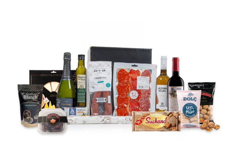 Lote de Navidad con embutidos, conservas, aceite de oliva, vinos y cava