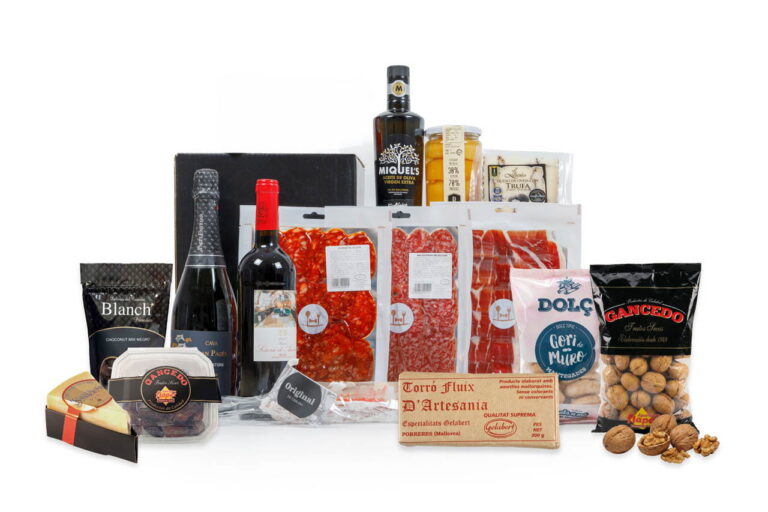 Cesta de Navidad Llevant con sobres de ibéricos, queso, aceite, vino y cava